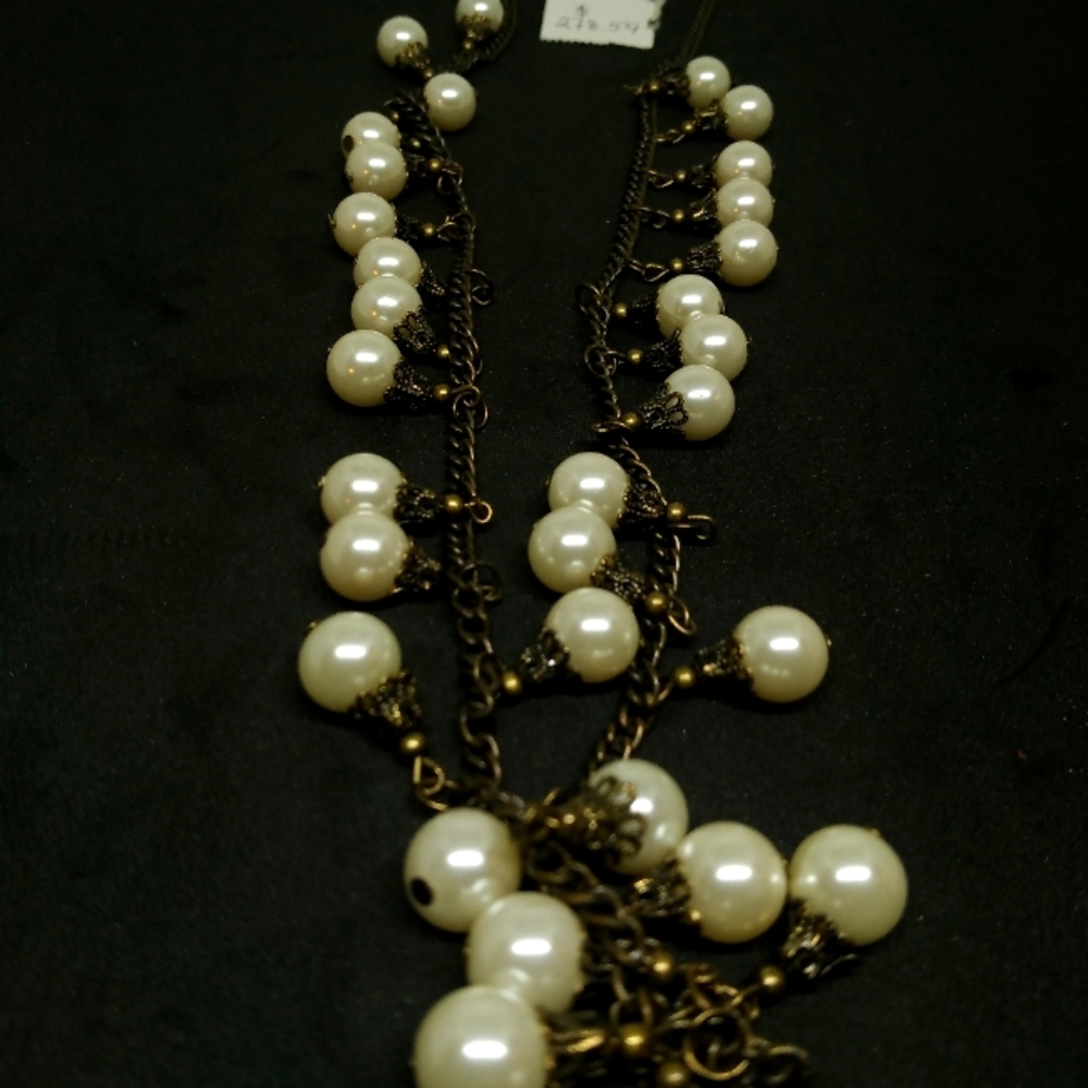 VICTORIAN PEARL STYLE NECKLACE